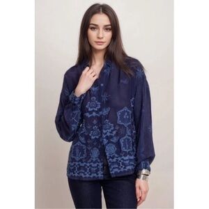 Johnny Was Navy Embroidered Women's Button-Down Top large oversized chest 50”